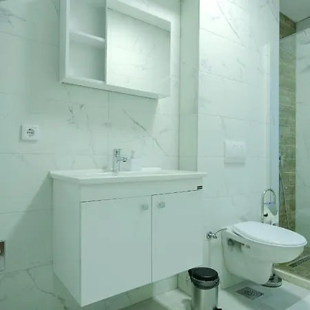 Unique 2 Apartman